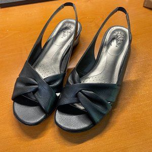 LifeStride "Mimosa 2" Black Sandals Size 7.5M